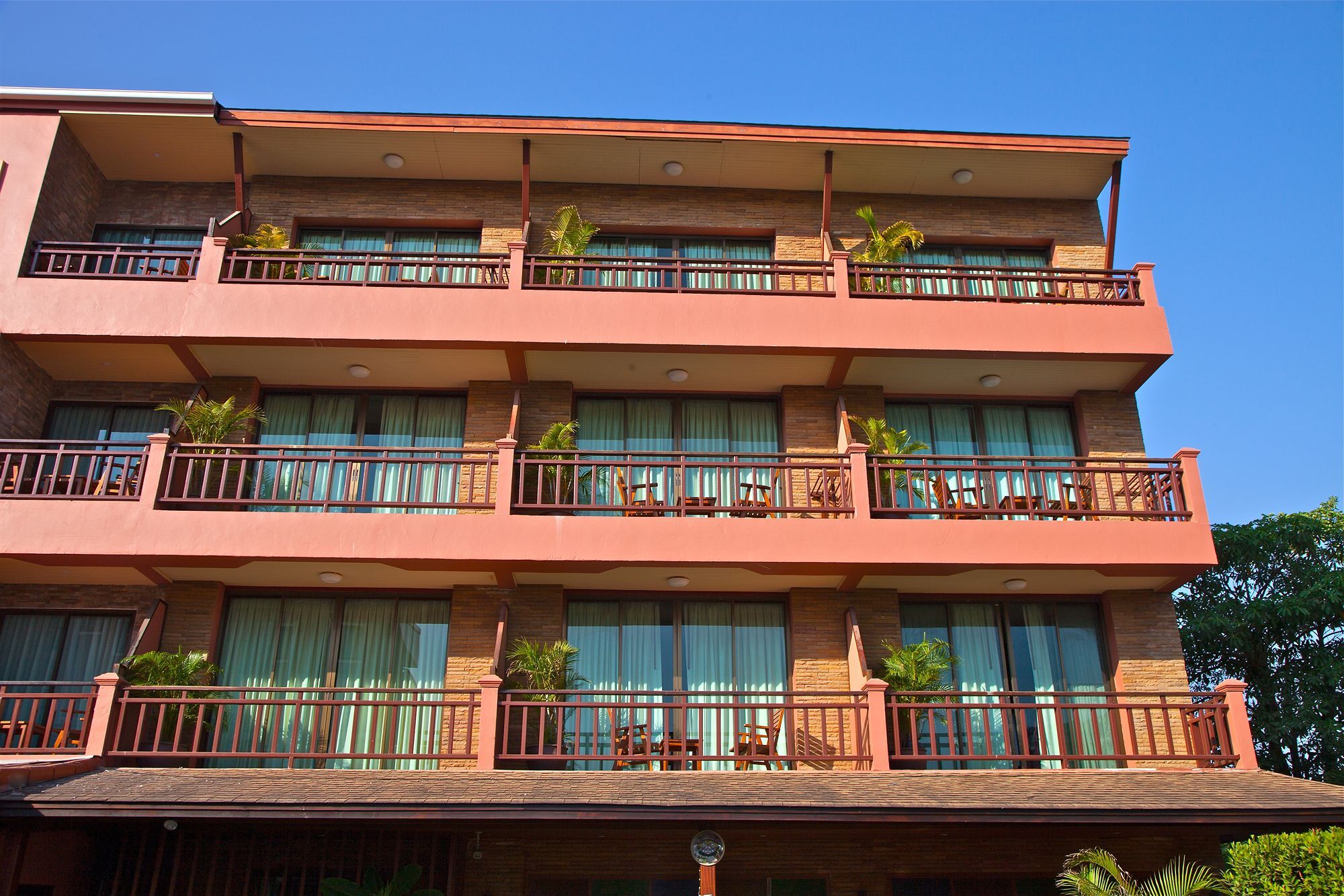 Orchid Garden Hotel Patong Exterior foto